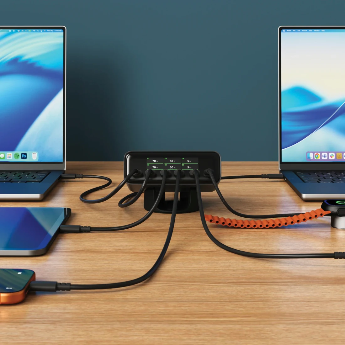 Satechi ChargeView™ 240W Desktop Charger